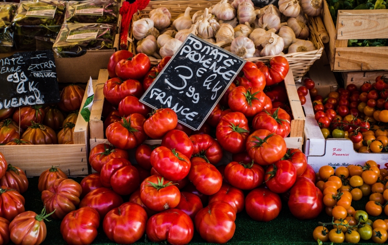 primeur-NICE-min_tomatoes-4050245